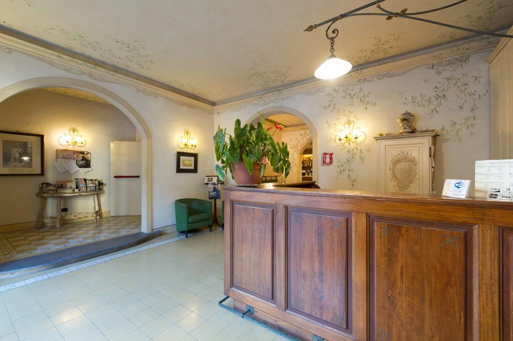 Hotel Moderno Pisa Kültér fotó